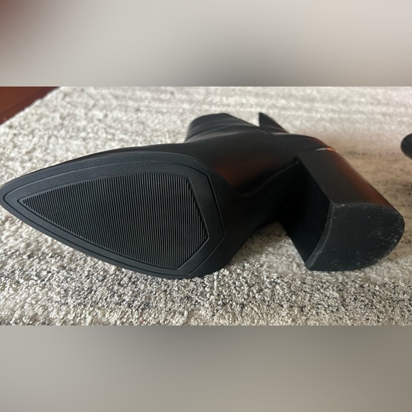 Steve Madden Black Leather Boots Kaylah Booties Anckle with 3 1/2” hills size 8M - Picture 10 of 10